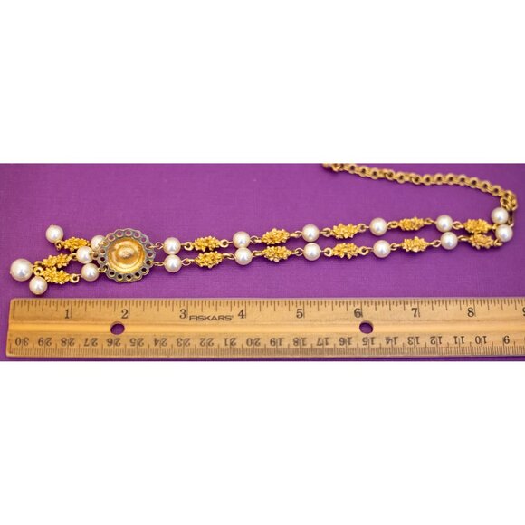 16 inch, Vintage White Faux Pearl Beads Gold Tone Floral Choker Necklace - Q40 - Picture 3 of 3